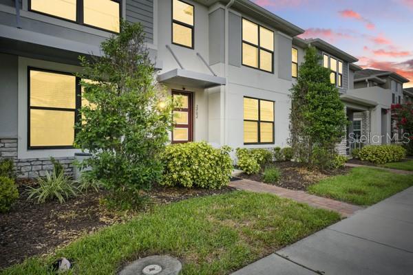 2702 GIARDINO LOOP