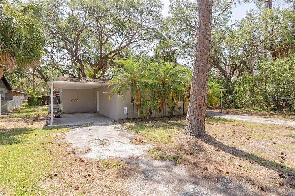 Freshly remodeled duplex in the heart of New Port Richey! This spacious unit features a beautifully updated kitchen with modern finishes, along with new upgrades throughout the entire home. The interior is bright and inviting, offering a clean and stylish look thats ready for move-in. Step outside to the backyard and enjoy the natural setting with mature trees that provide shade and a touch of privacy. Conveniently located near shopping, dining, and local amenities, this duplex shows exceptionally well and is perfect for anyone looking for comfort and charm in a great area.