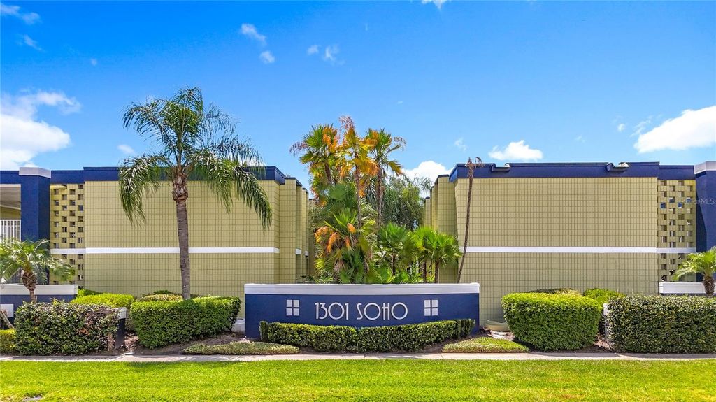 Photo of 1301 S Howard Avenue #A6, Tampa, FL 33606 (MLS # TB8417972)