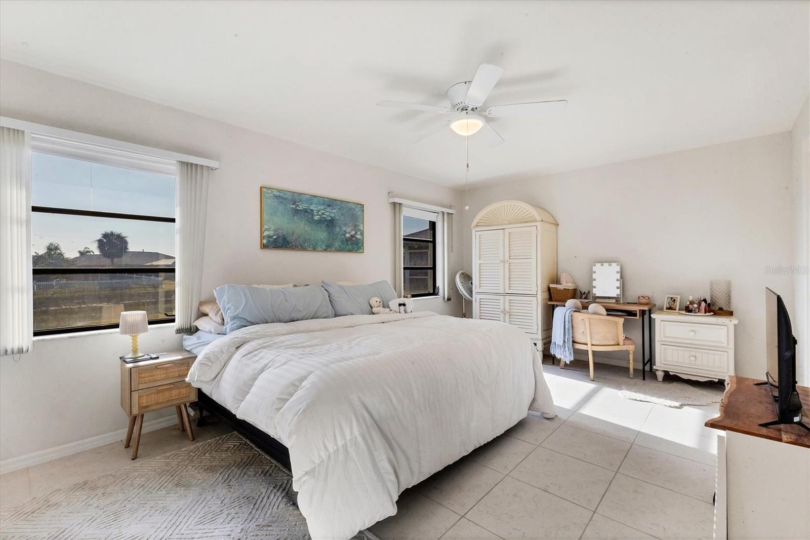 25 BUNKER COURT