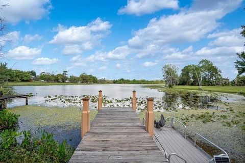 570 S TRIPLET LAKE DRIVE CASSELBERRY FL 32707