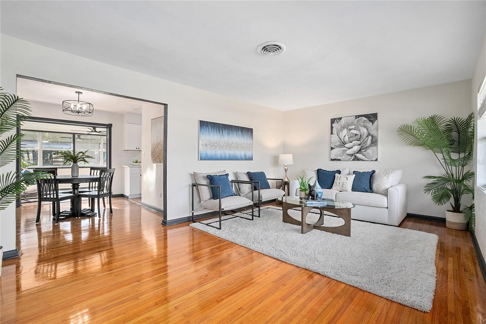 736 LINDLEY BOULEVARD