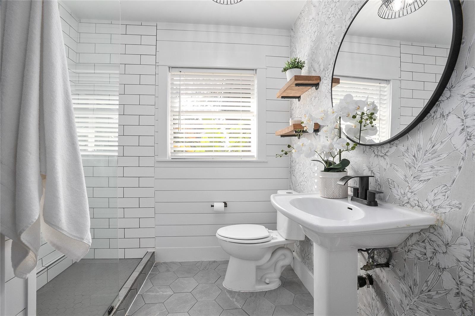 736 LINDLEY BOULEVARD