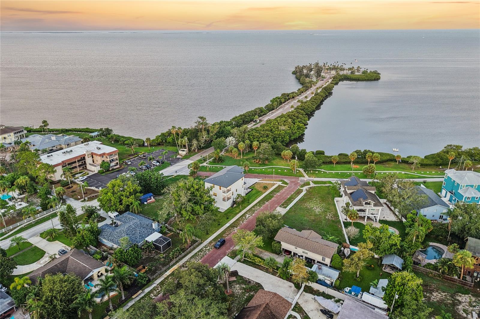 96 SHORE DRIVE