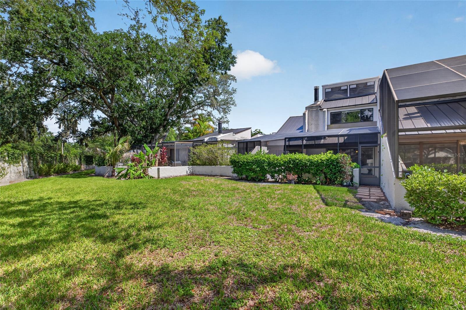 CARROLLWOOD VILLAGE FAIRWAY TO - Residential
