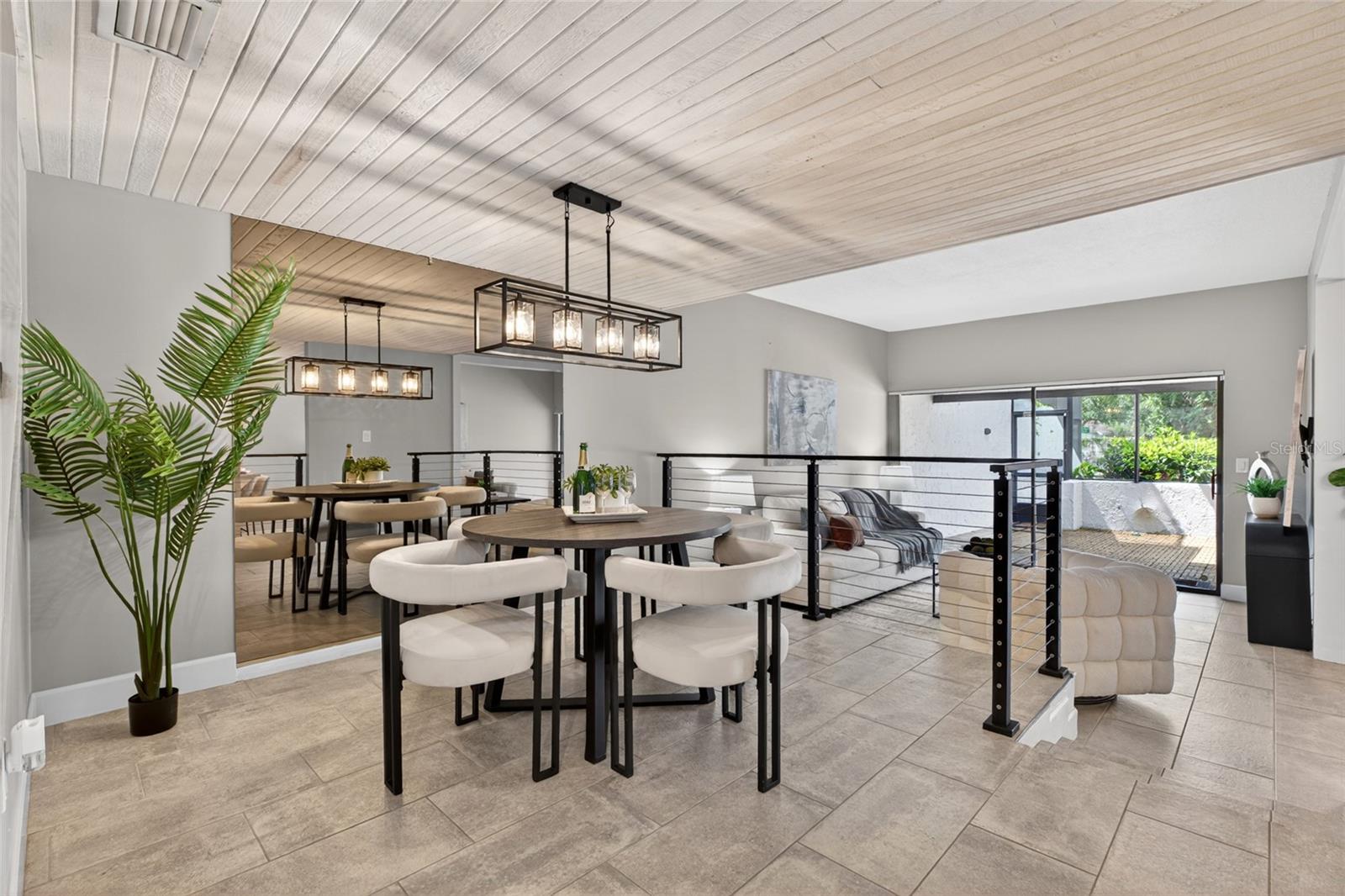 CARROLLWOOD VILLAGE FAIRWAY TO - Residential