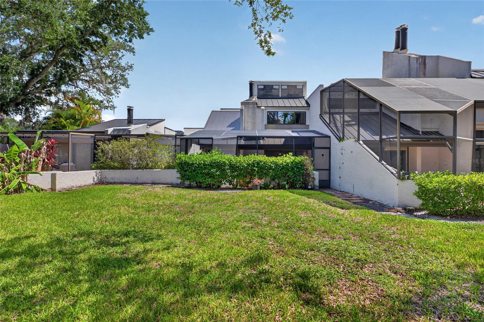 CARROLLWOOD VILLAGE FAIRWAY TO - Residential