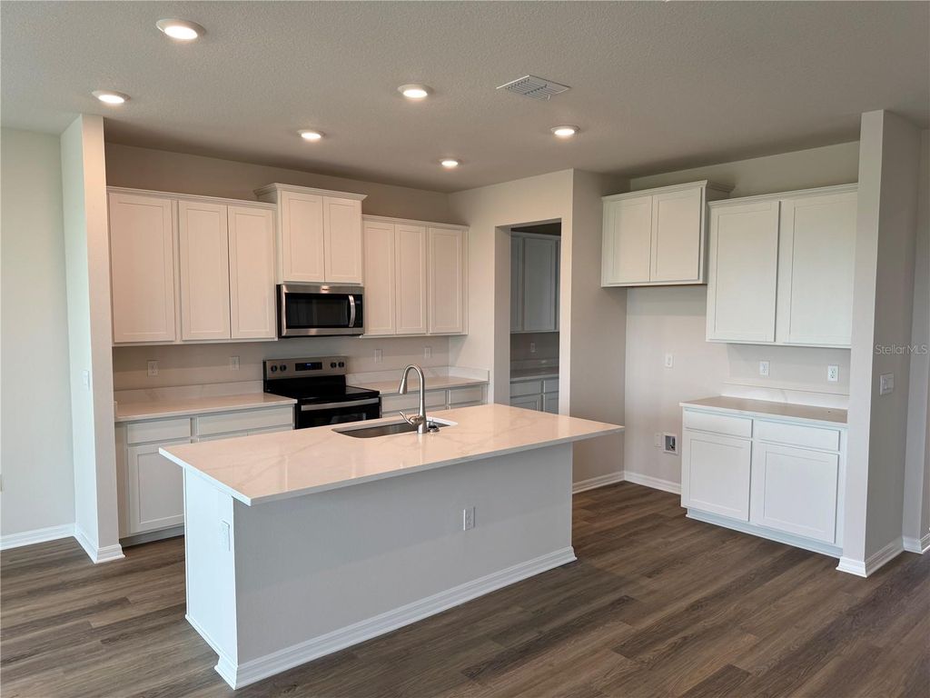Photo of 18309 Fattoria Terrace, Bradenton, FL 34211 (MLS # A4652923)