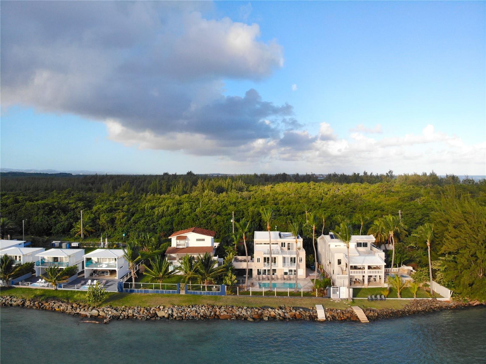 LAS PICUAS - Residential