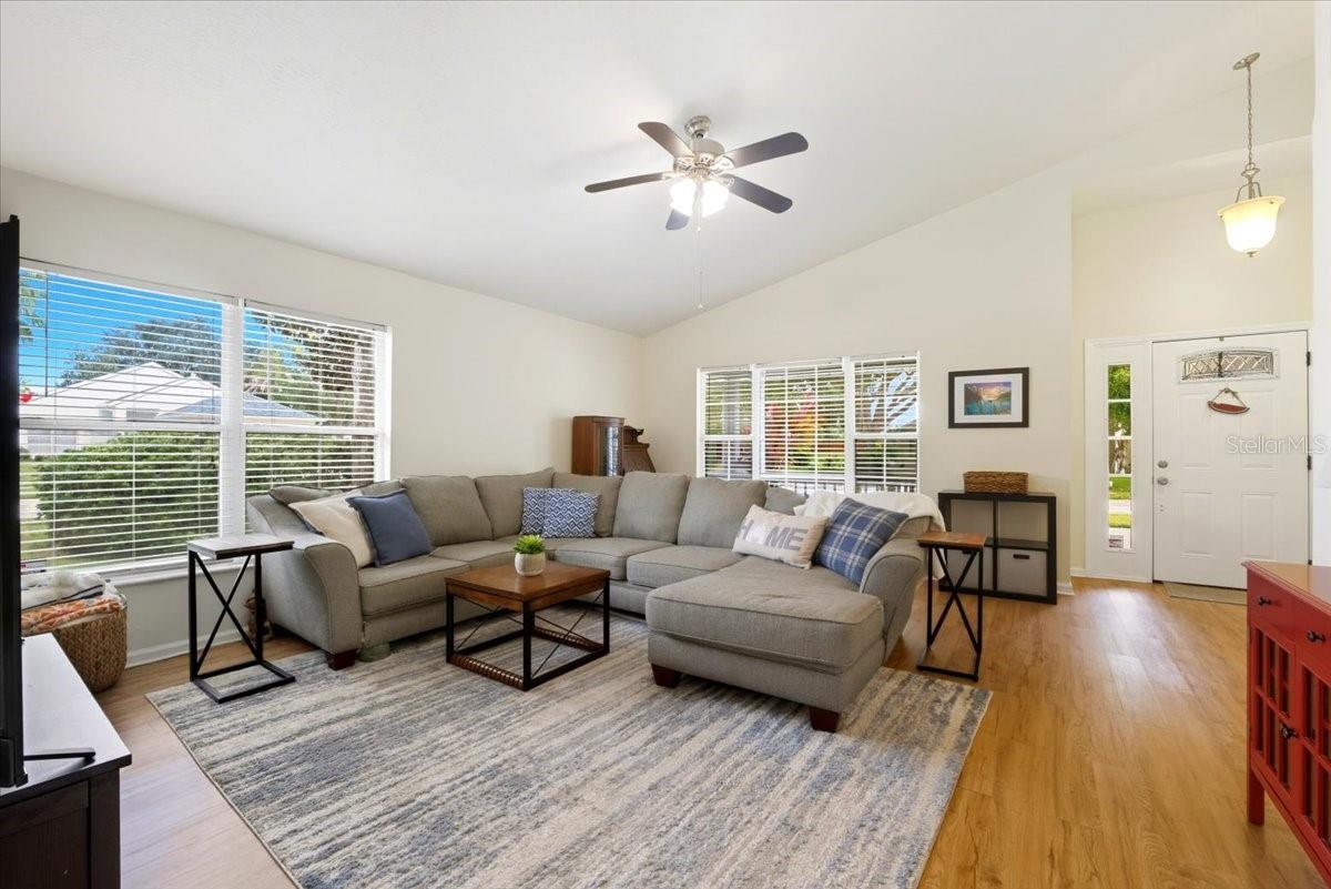WESTON HILLS SUB - Residential