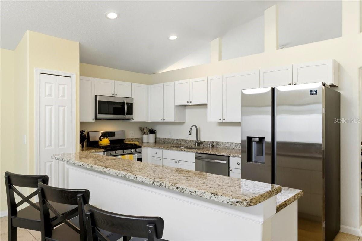 WESTON HILLS SUB - Residential