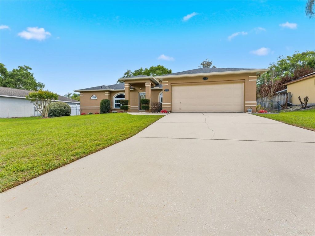 Photo of 2273 Garden Chase Drive, Lakeland, FL 33812 (MLS # TB8494553)