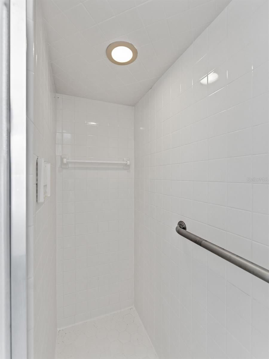 HIGHLAND CHASE - Residential