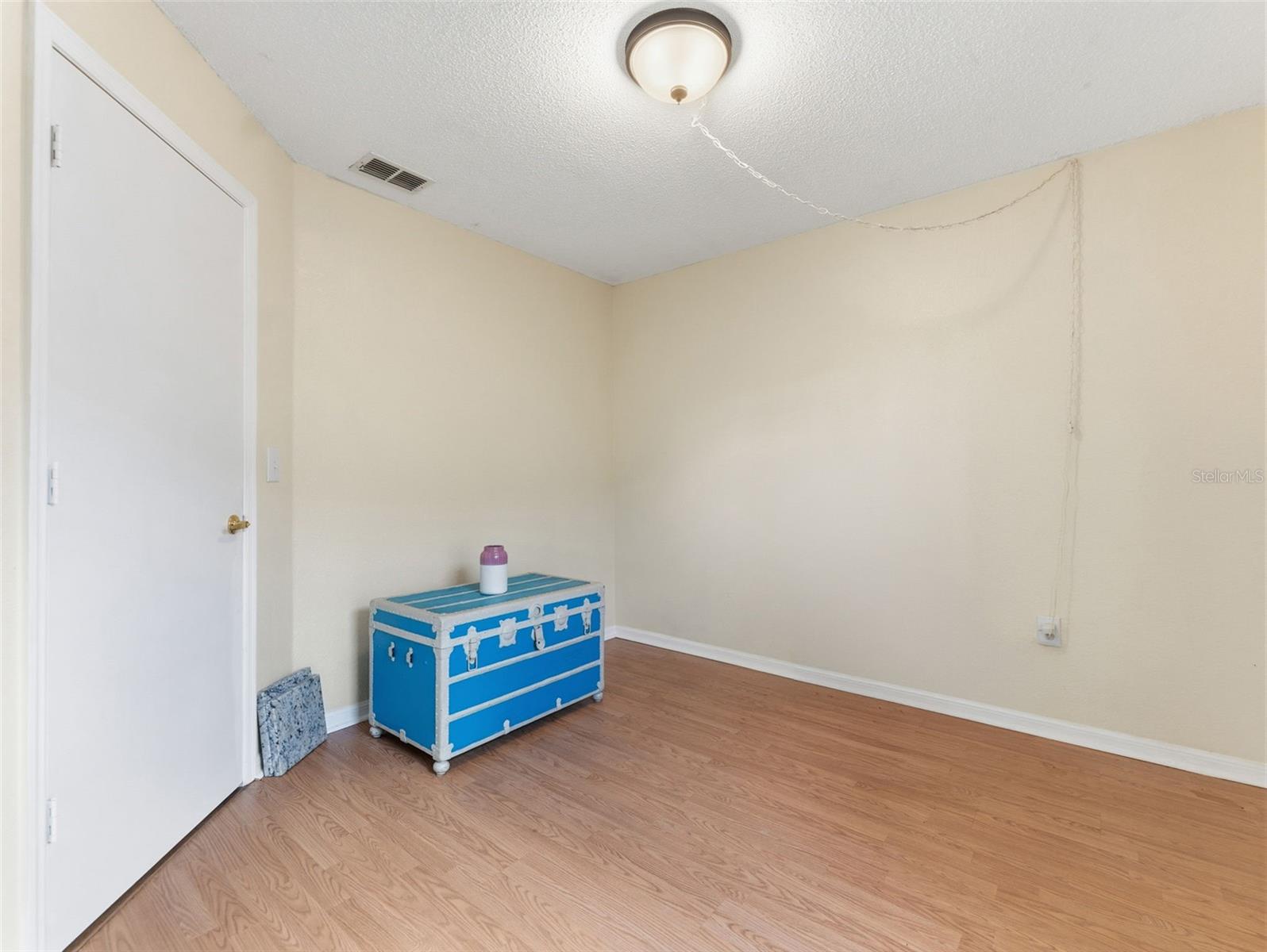 HIGHLAND CHASE - Residential