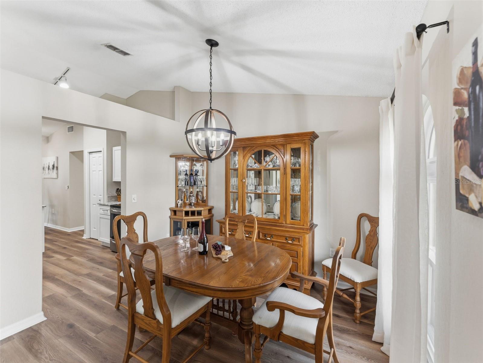 HIGHLAND CHASE - Residential