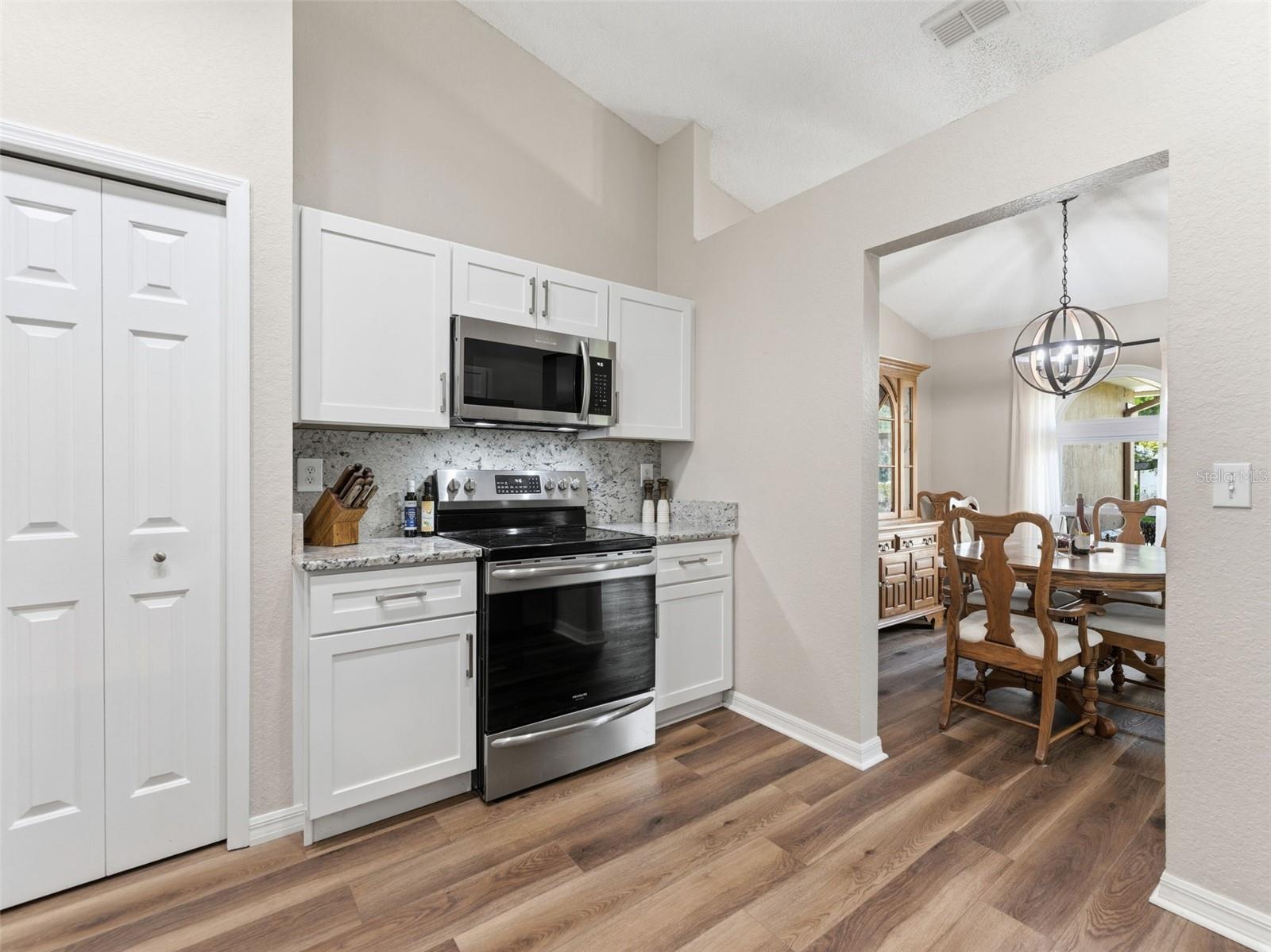 HIGHLAND CHASE - Residential