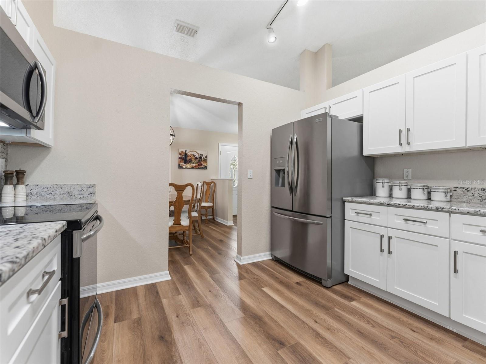 HIGHLAND CHASE - Residential