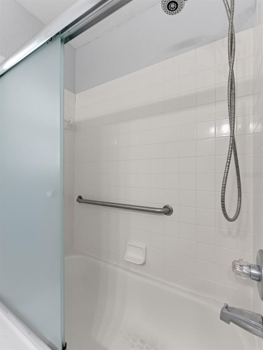 HIGHLAND CHASE - Residential