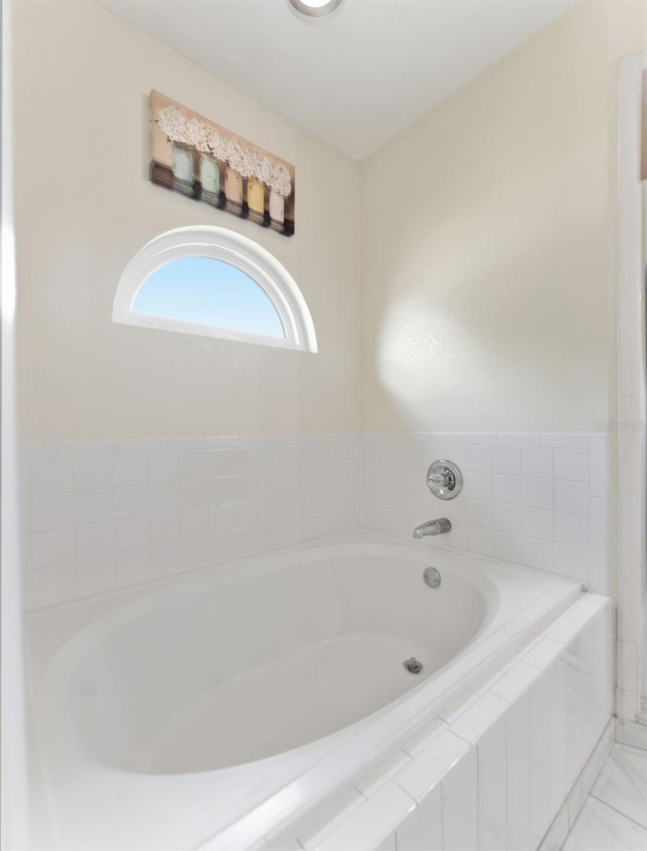 HIGHLAND CHASE - Residential