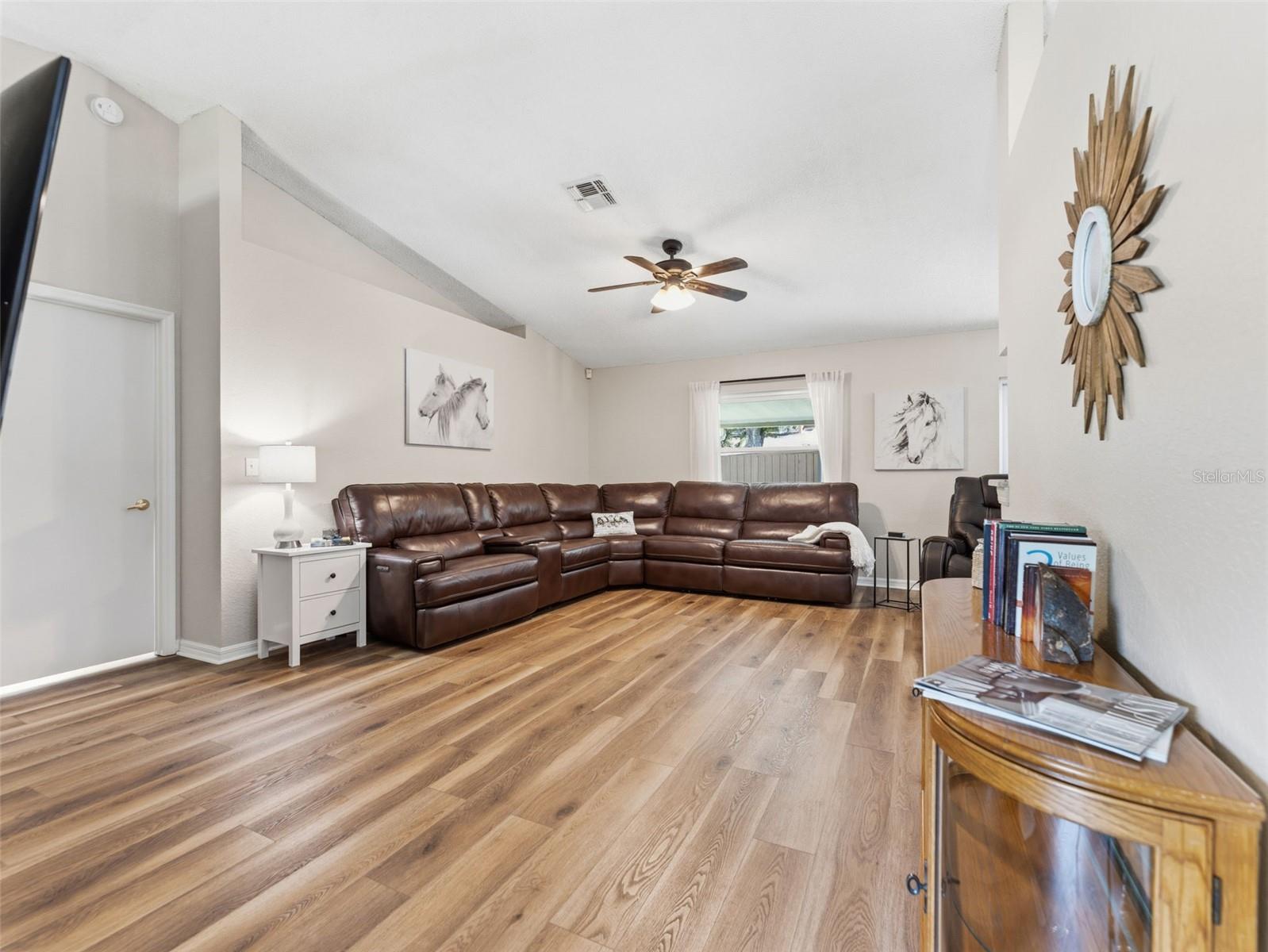 HIGHLAND CHASE - Residential