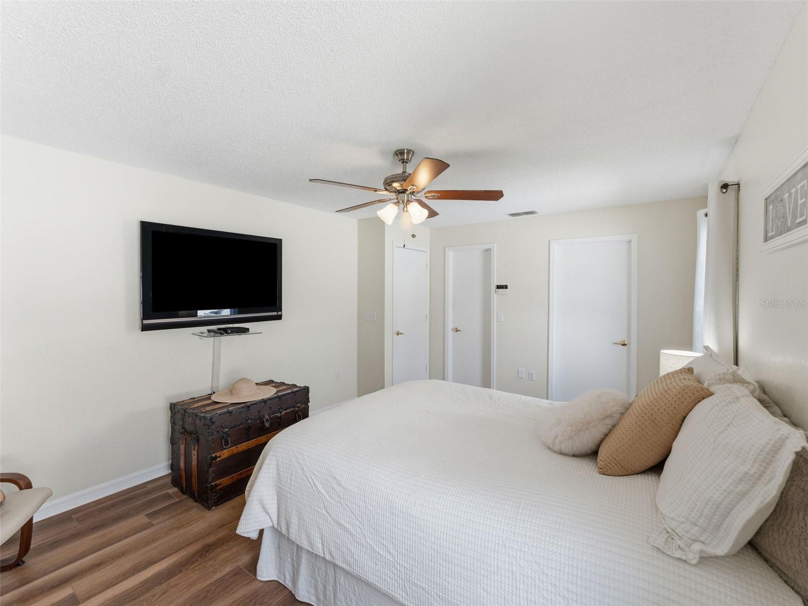 HIGHLAND CHASE - Residential