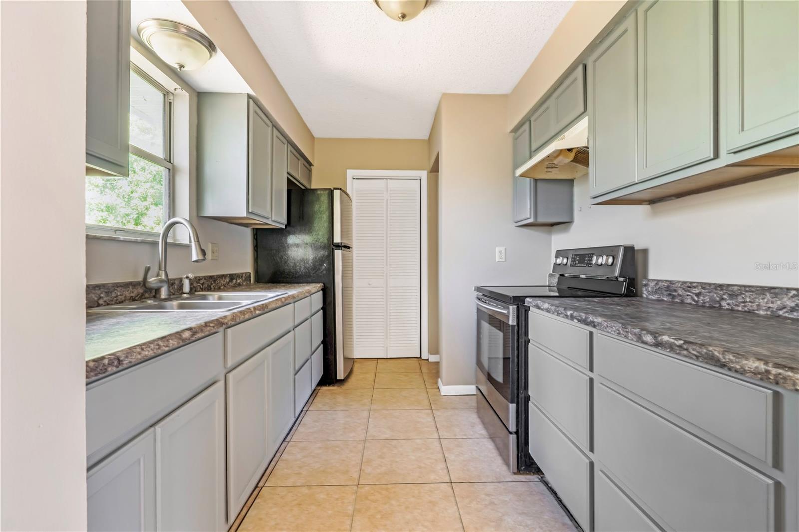 OAK GROVE - Residential Income