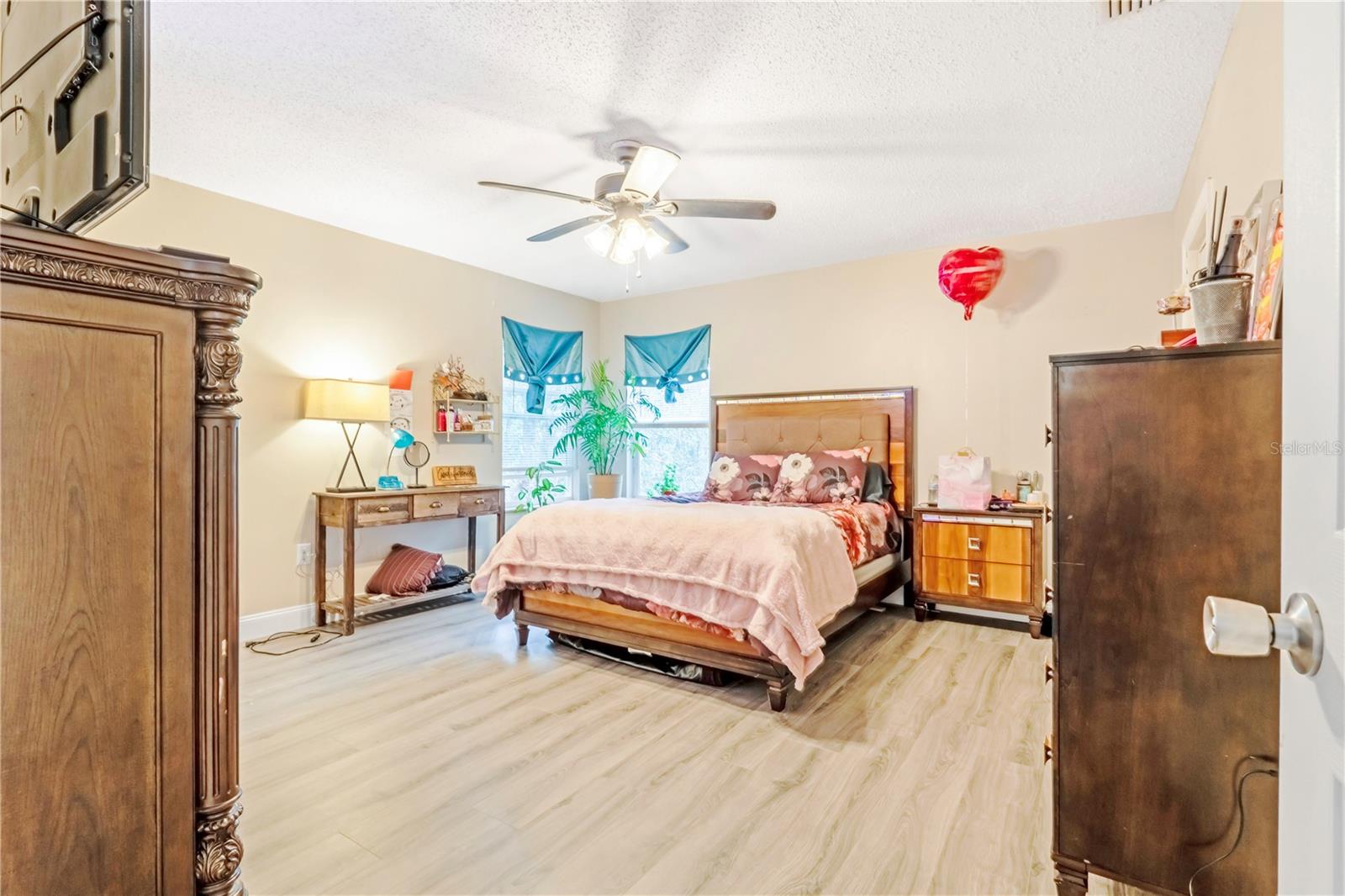 OAK GROVE - Residential Income