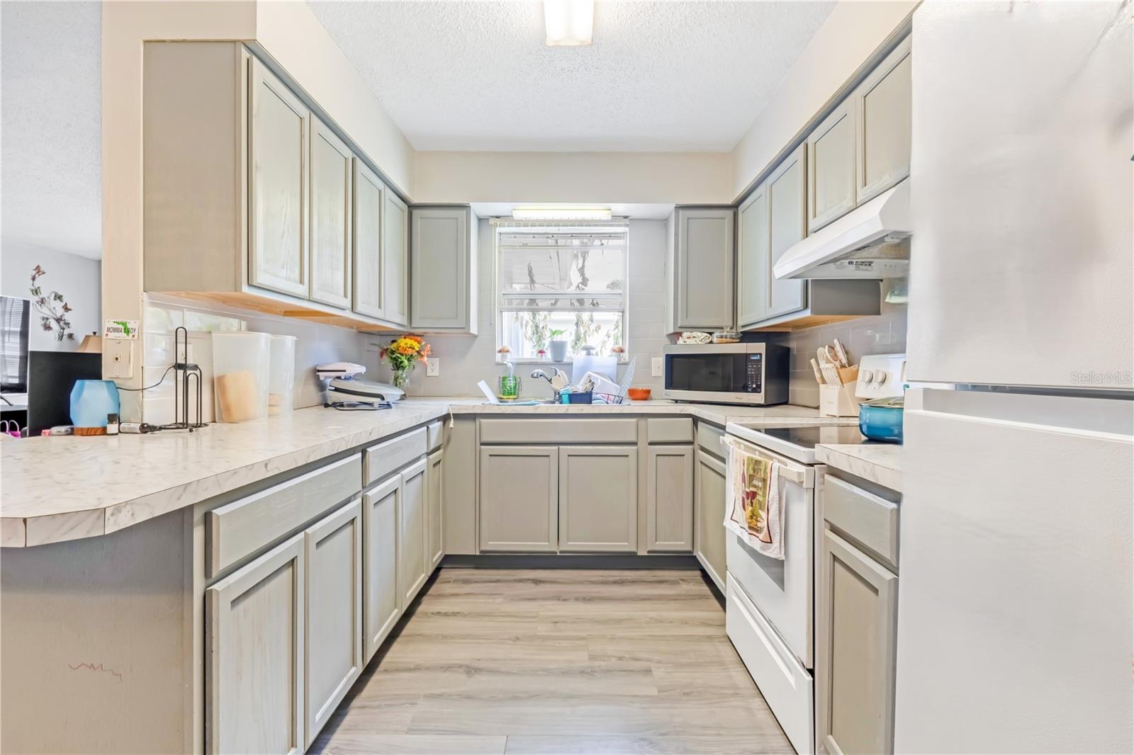 OAK GROVE - Residential Income