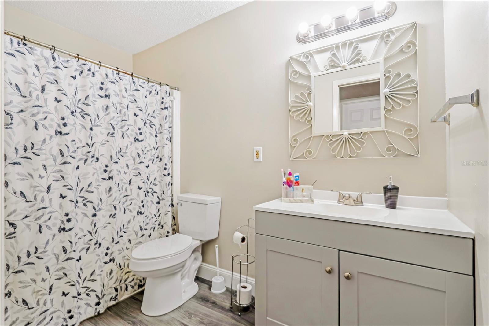 OAK GROVE - Residential Income