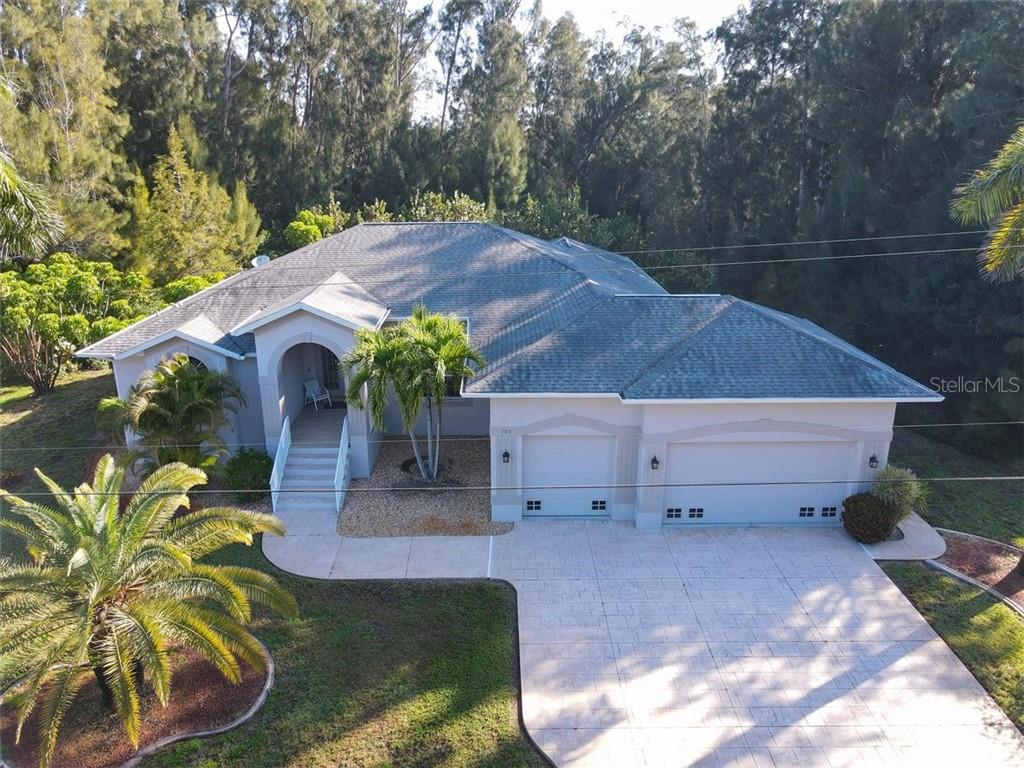 The advertised rate is monthly but can be rented weekly.....Ready for warm sunshine, tropical breezes and lush landscaping? Spaniard's Retreat is the ideal location for your get away. This home is set in the charming Old Florida neighborhood of Cape Haze. Old banyan and pin-oak trees line the picturesque streets where homes are spaciously placed. Upon entering you will be greeted by the panoramic sliding doors overlooking the heated pool and spa. This truly feels like a private oasis. 3 bedrooms and 2 and a half baths offer generous accommodations. The split floor plan offers privacy with a center of the home gathering area. Cooks will be delighted as they prepare meals overlooking the beautiful pool and spa. The location is close to Boca Grande with world class fishing, outstanding beaches and a local private airport for those flying in. This is the kind of place where time slows down, nature is easy to appreciate, and the beverages are cool. Come and experience Spaniard's Retreat for yourself.
Accommodates: 6 guests 2 Kings and 2 Twins All linens provided, central air, laundry on premises, beach chairs and beach towels on site. Propane grill, wifi and SMART TV included (no cable) - Please do NOT grill in the garage. Grilling is to be done OUTSIDE Electric usage not to exceed $250 - guest is responsible for overages
Kayaks provided on site. Just a short walk to community launch. Ideal Old Florida Location