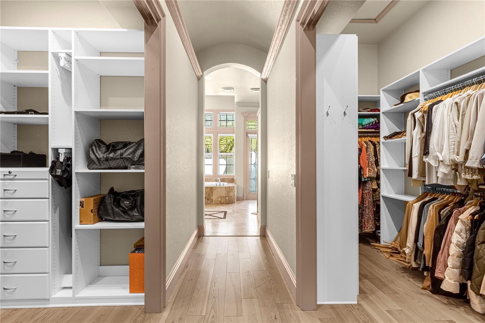 HEATHROW WOODS - Residential