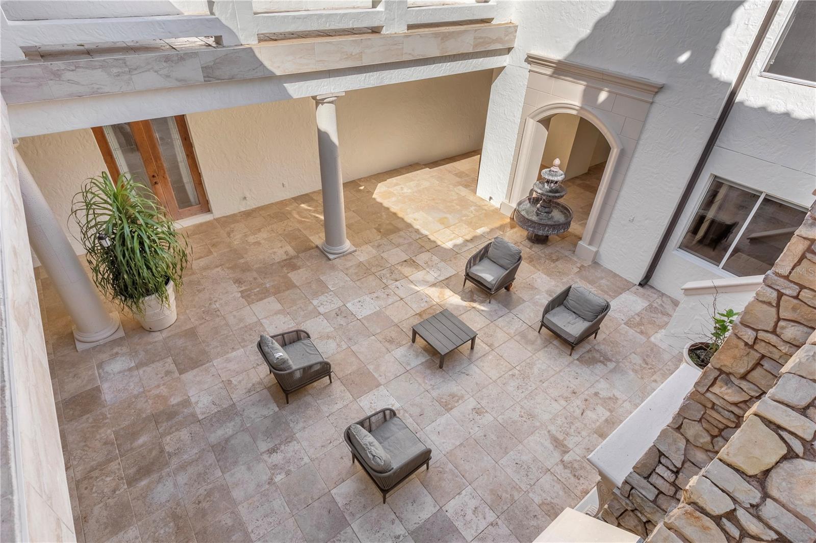 HEATHROW WOODS - Residential