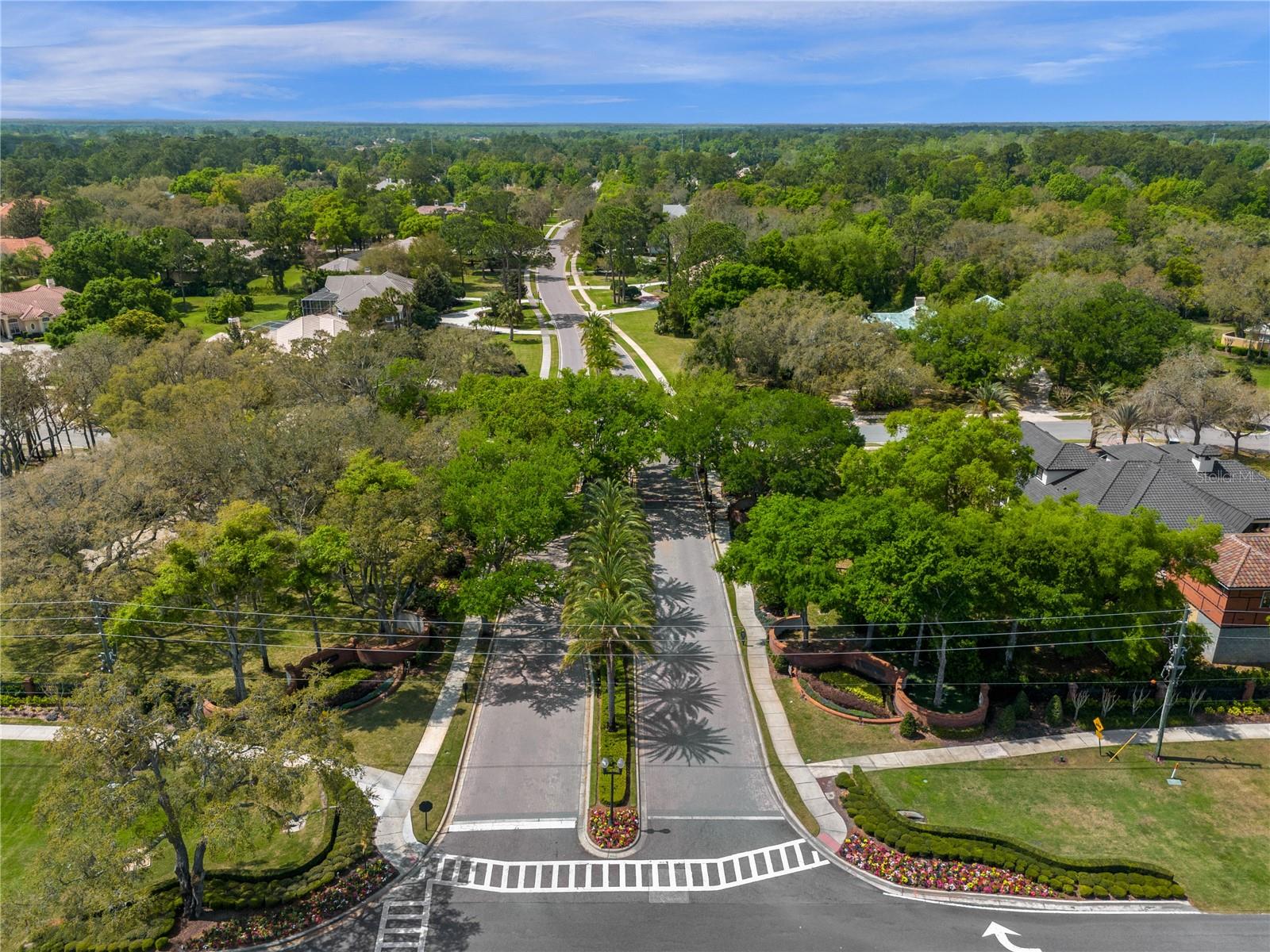 HEATHROW WOODS - Residential