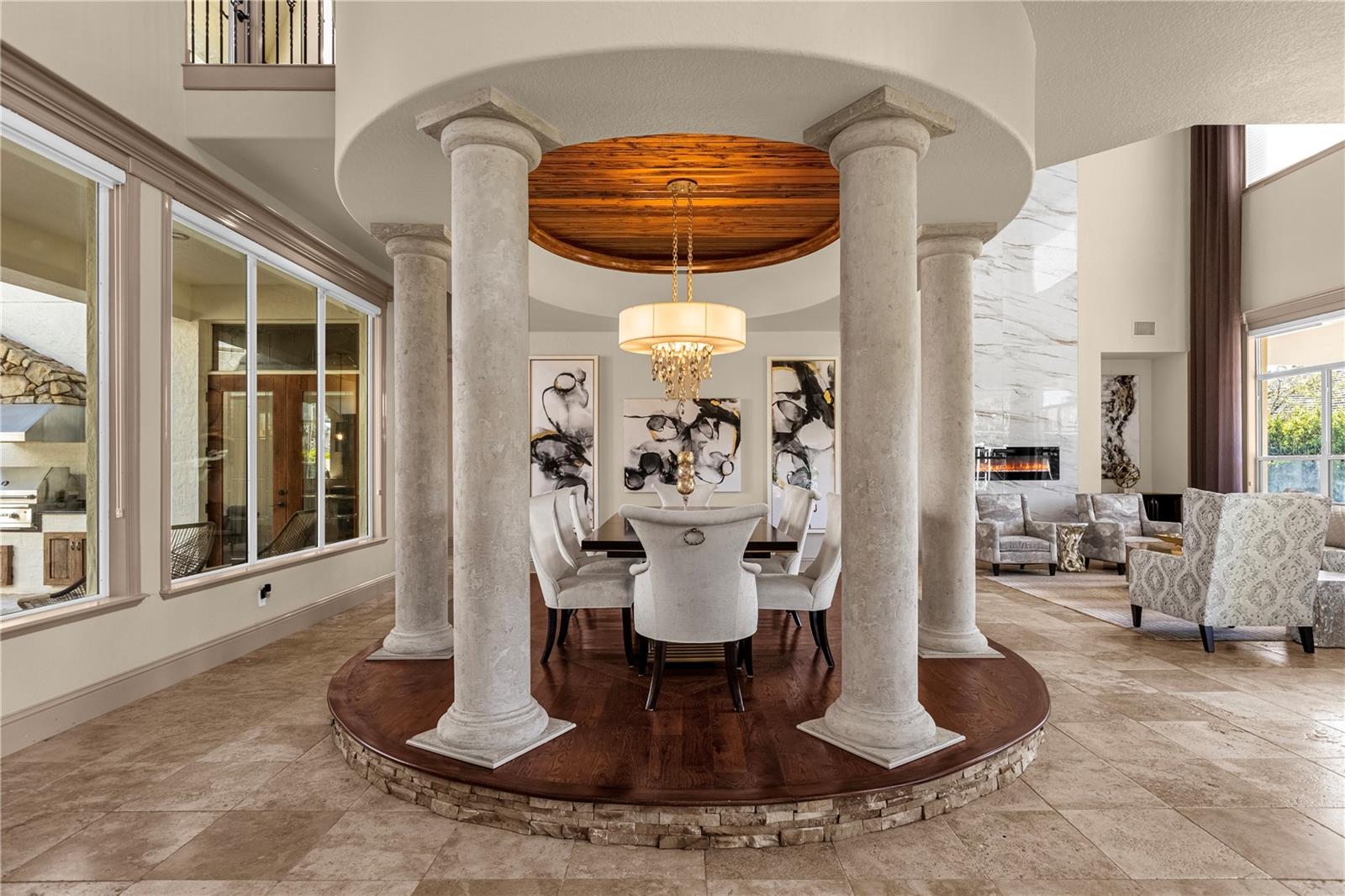 HEATHROW WOODS - Residential