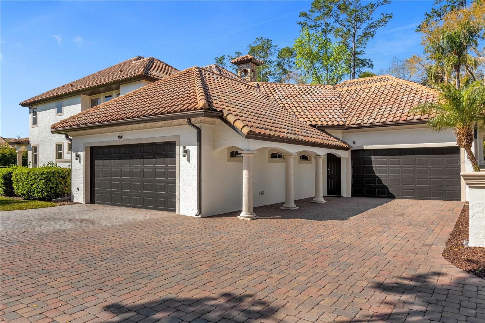 HEATHROW WOODS - Residential