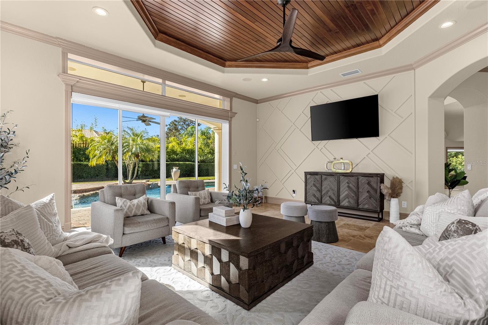 HEATHROW WOODS - Residential