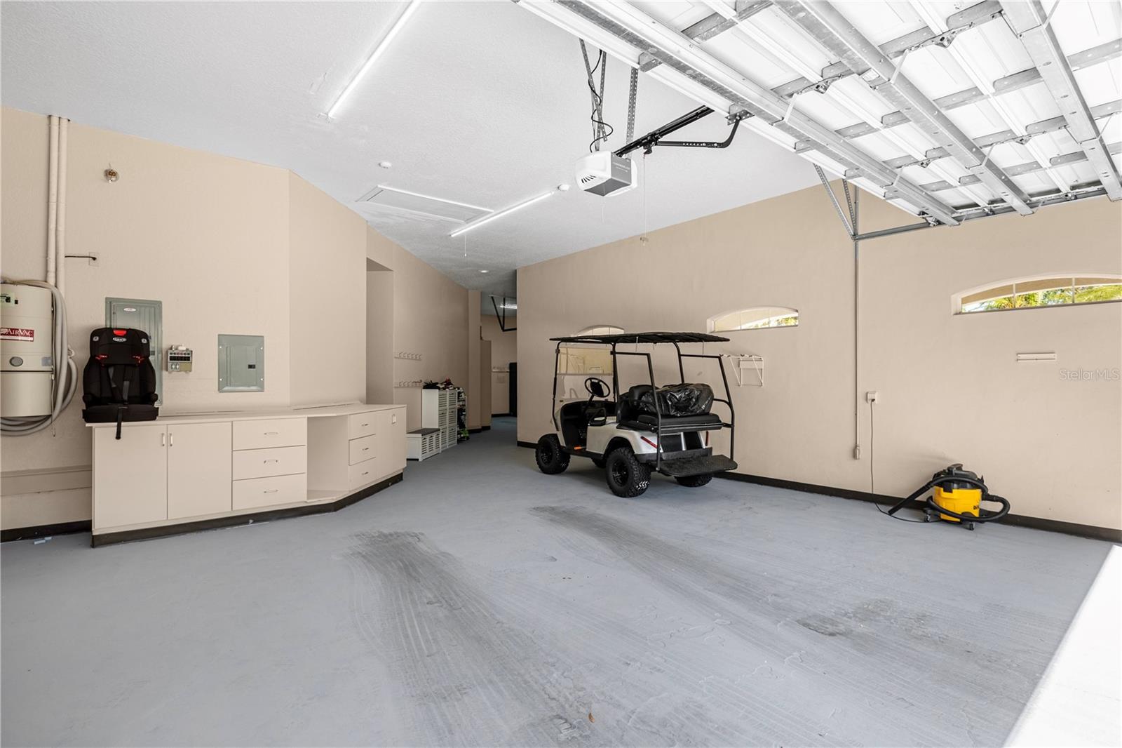 HEATHROW WOODS - Residential