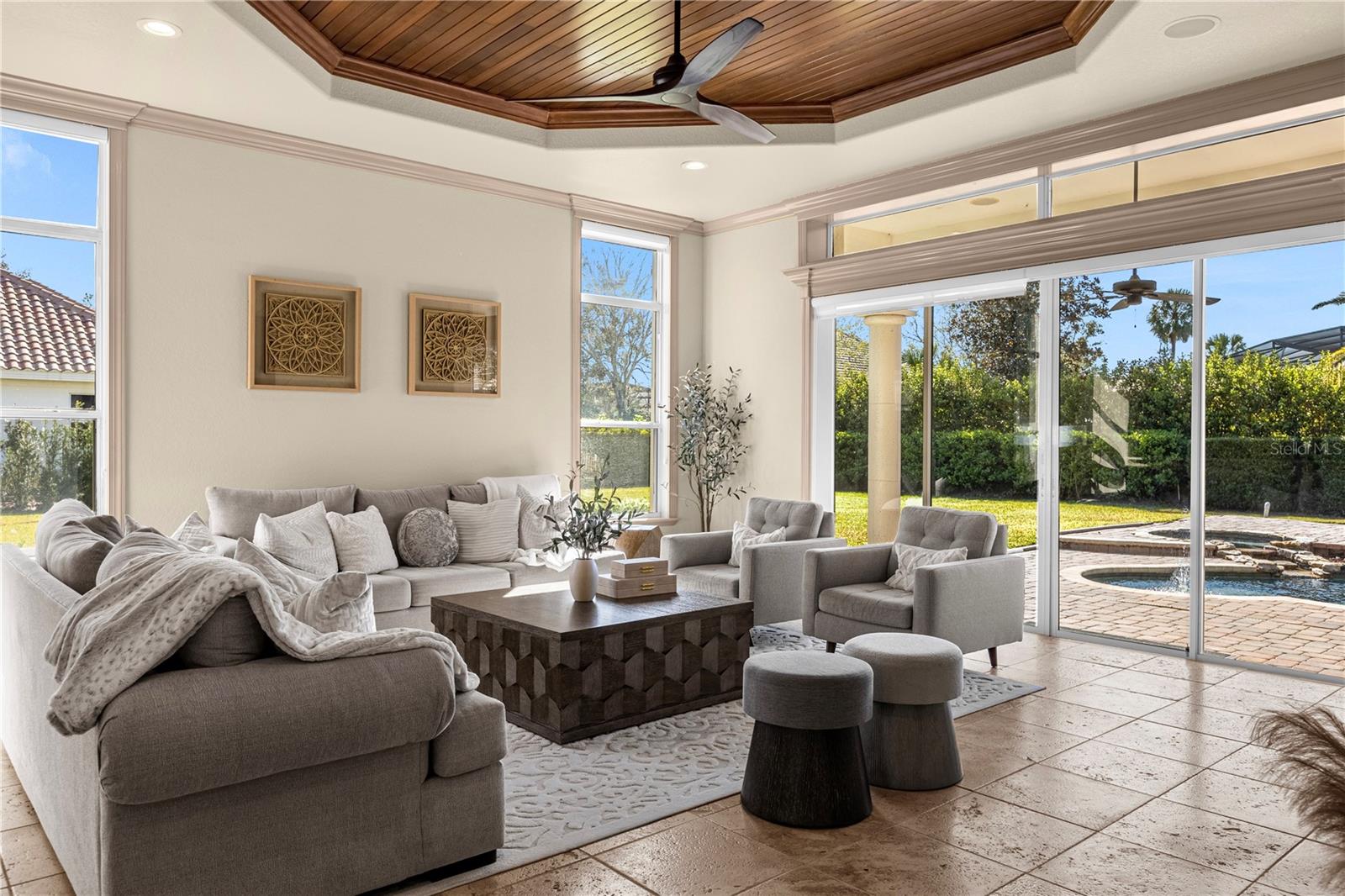 HEATHROW WOODS - Residential