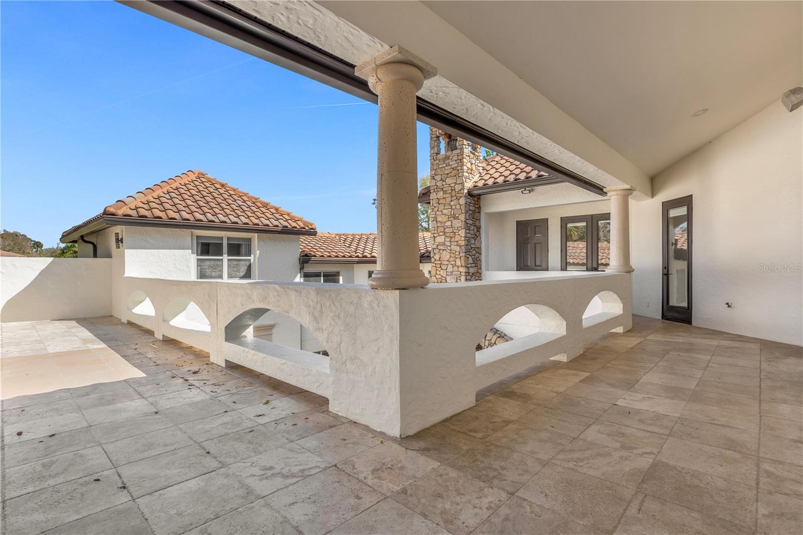 HEATHROW WOODS - Residential