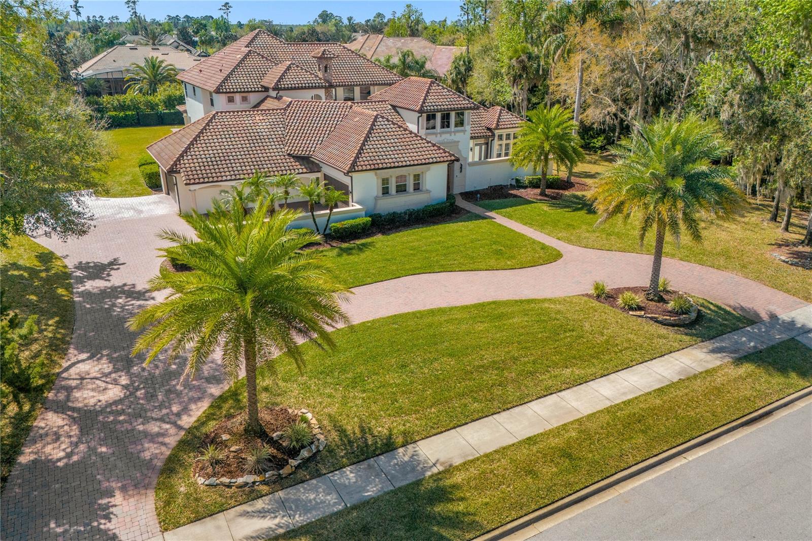 HEATHROW WOODS - Residential