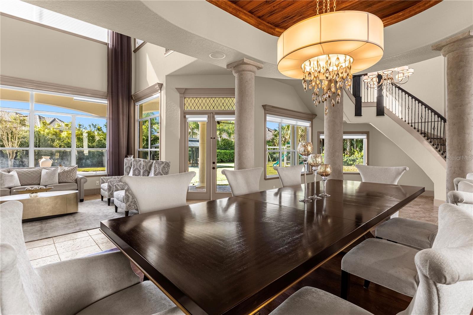 HEATHROW WOODS - Residential