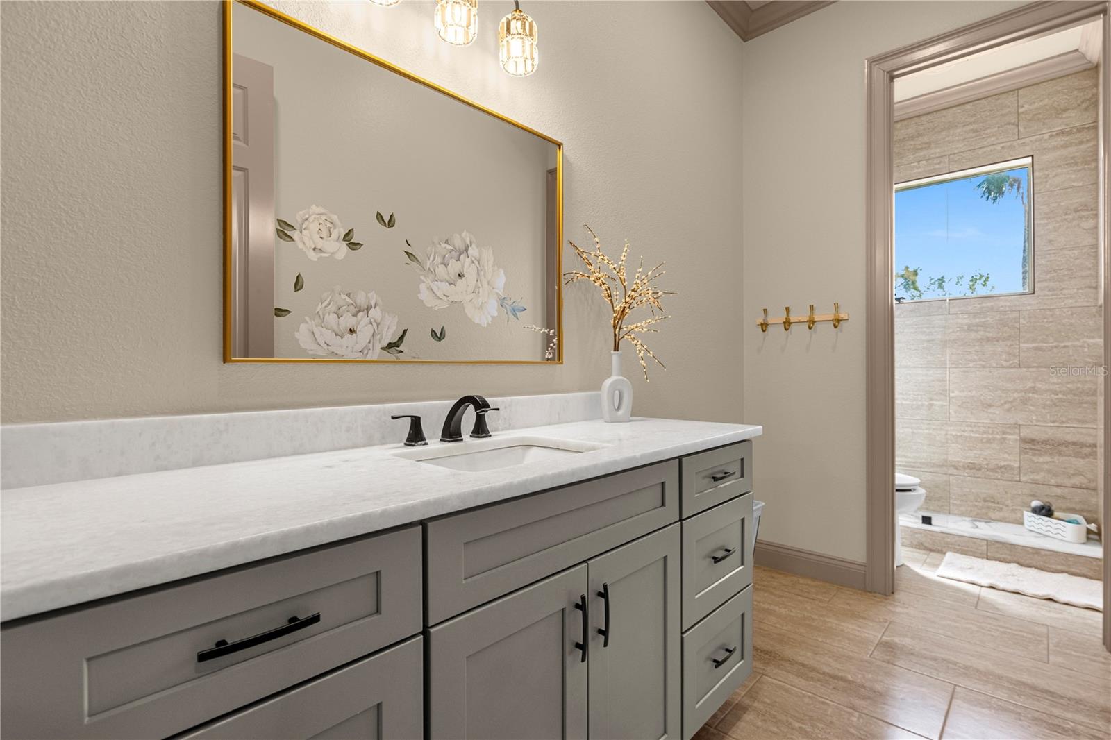 HEATHROW WOODS - Residential