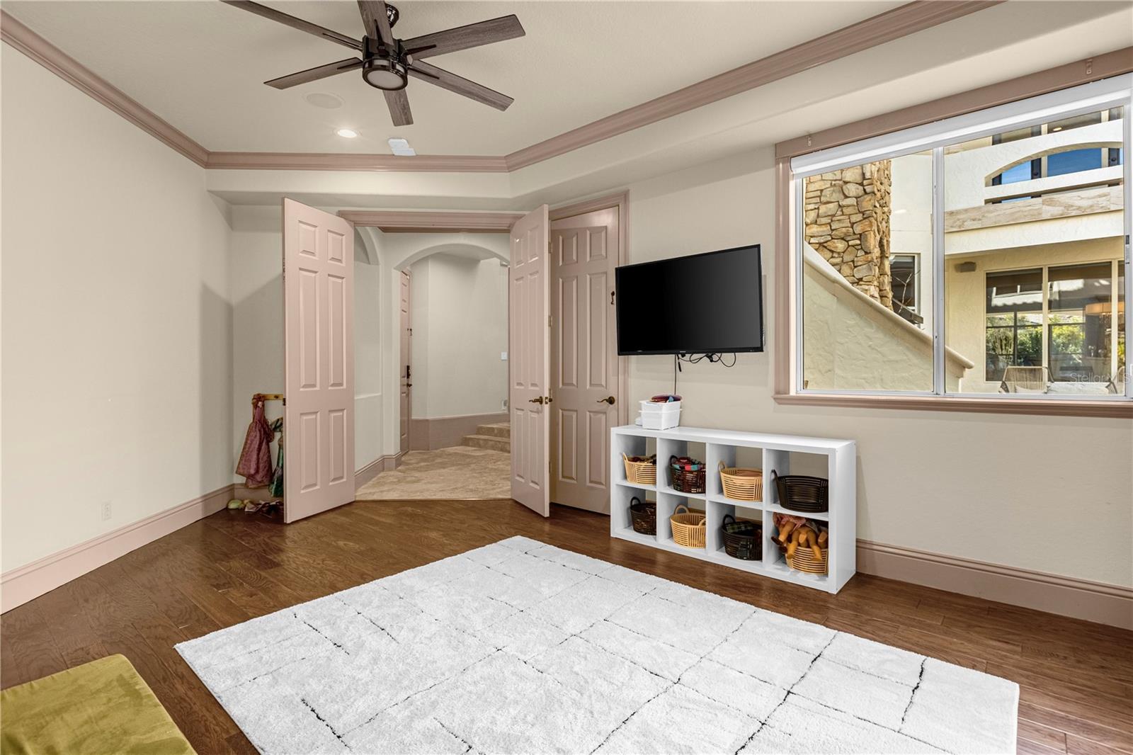 HEATHROW WOODS - Residential