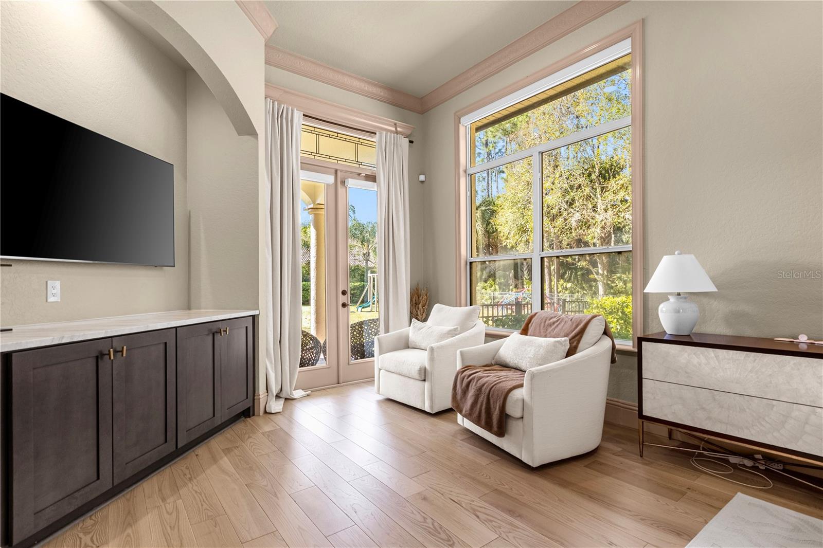 HEATHROW WOODS - Residential