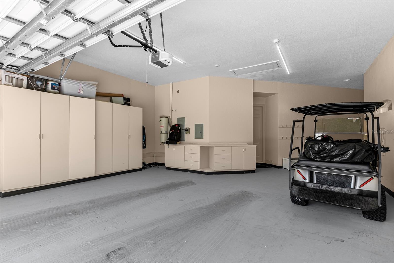 HEATHROW WOODS - Residential