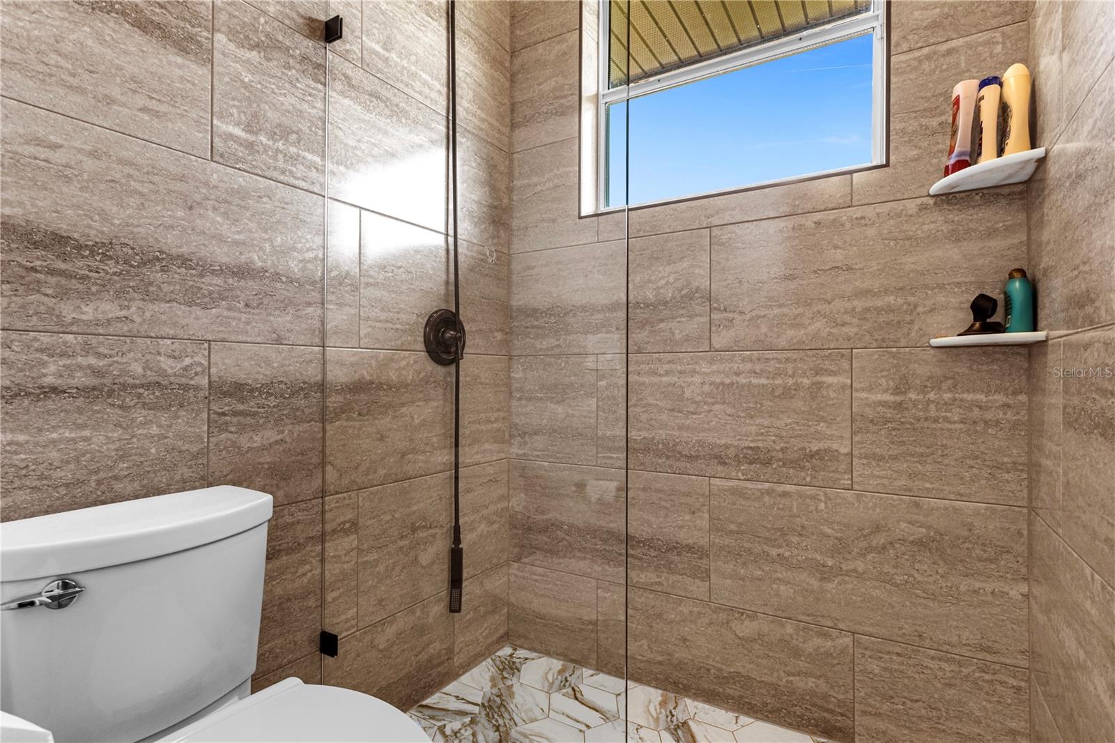 HEATHROW WOODS - Residential