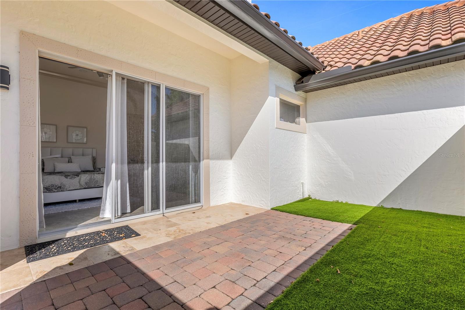 HEATHROW WOODS - Residential