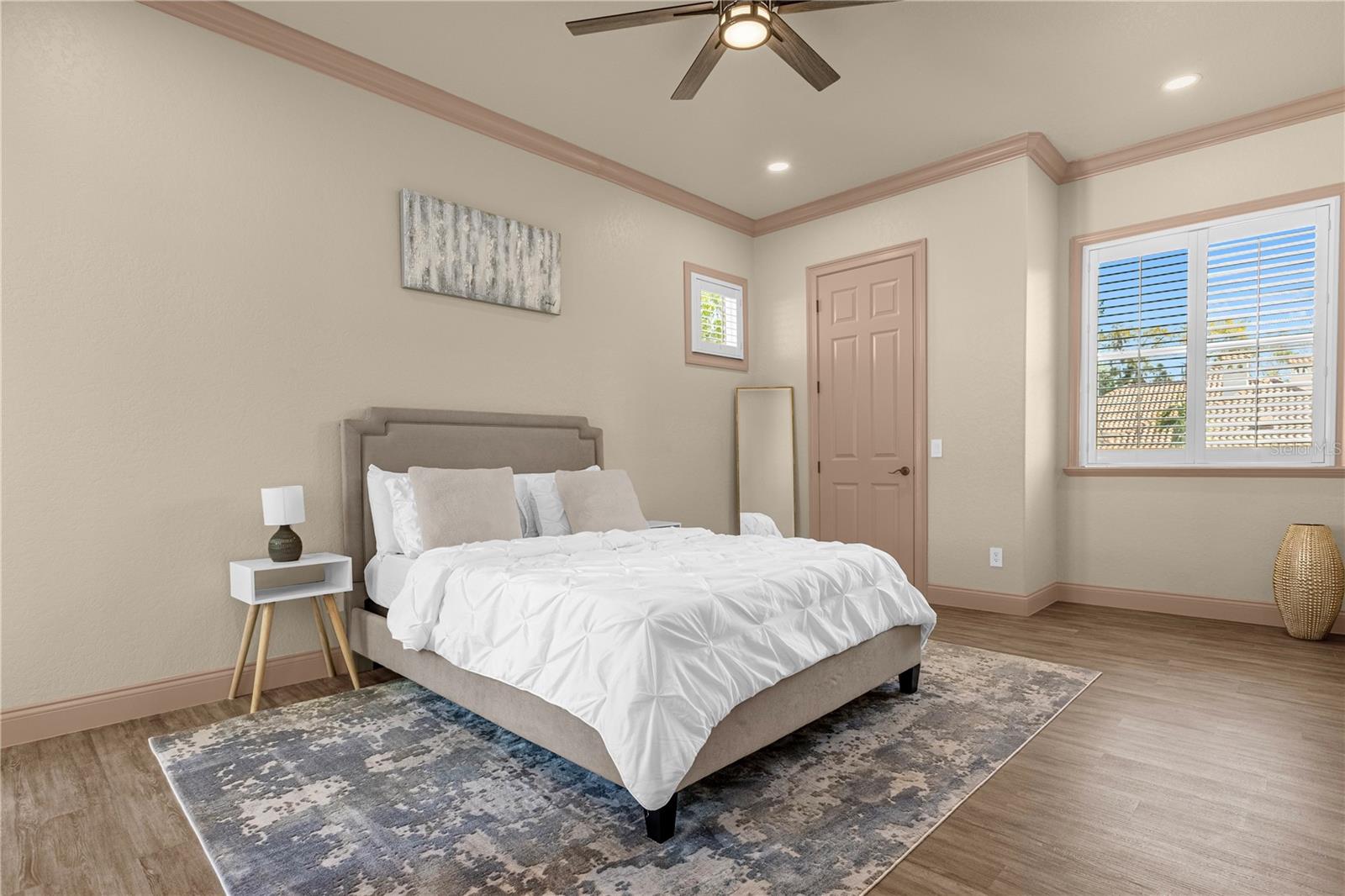 HEATHROW WOODS - Residential