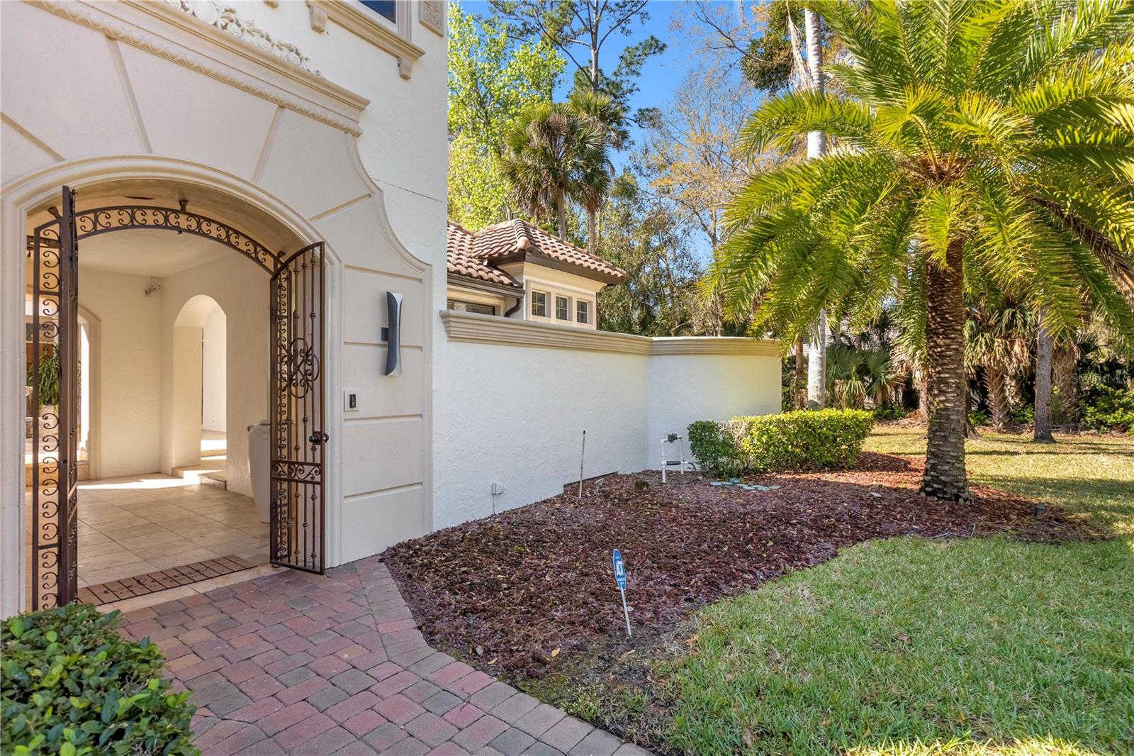 HEATHROW WOODS - Residential