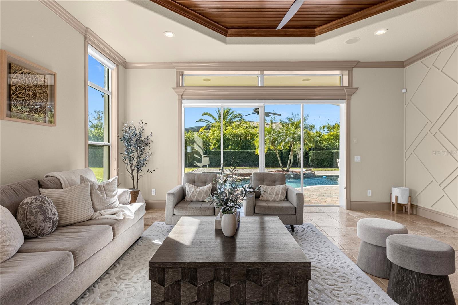 HEATHROW WOODS - Residential